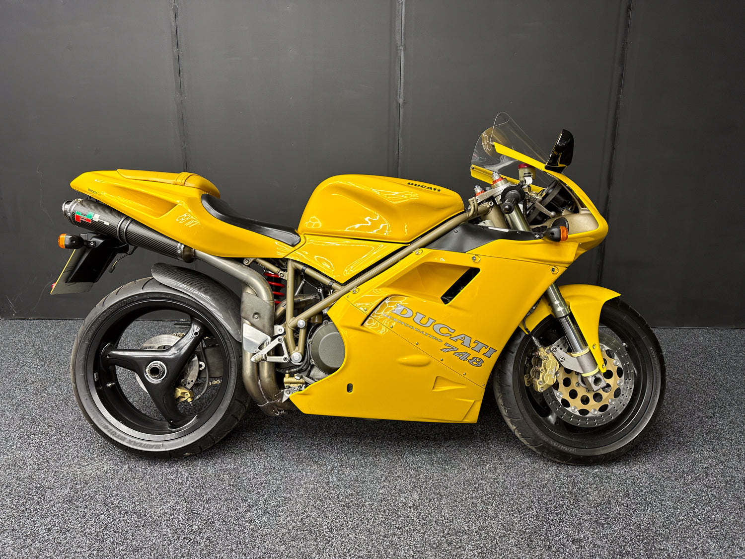 1998 - DUCATI 748S