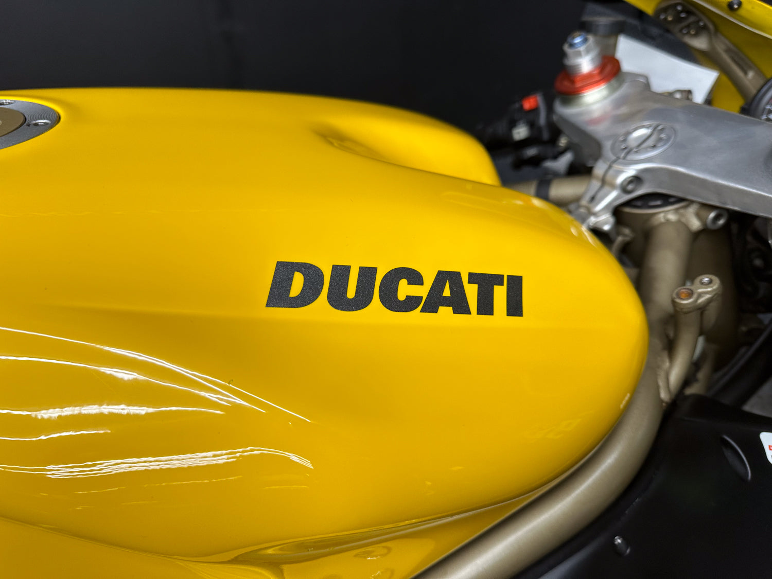 1998 - DUCATI 748S