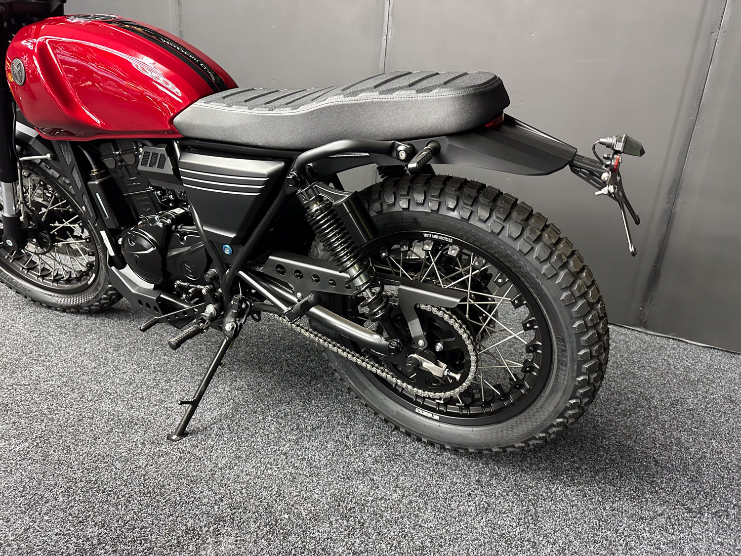 BRAND NEW - MUTT DRK 125