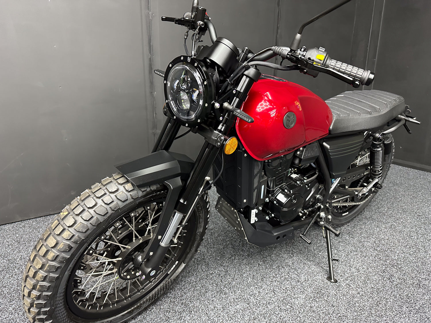 BRAND NEW - MUTT DRK 125