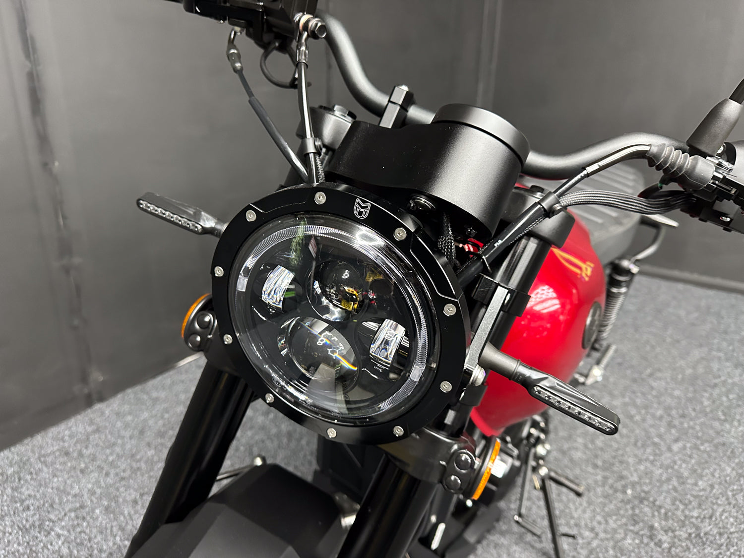 BRAND NEW - MUTT DRK 125