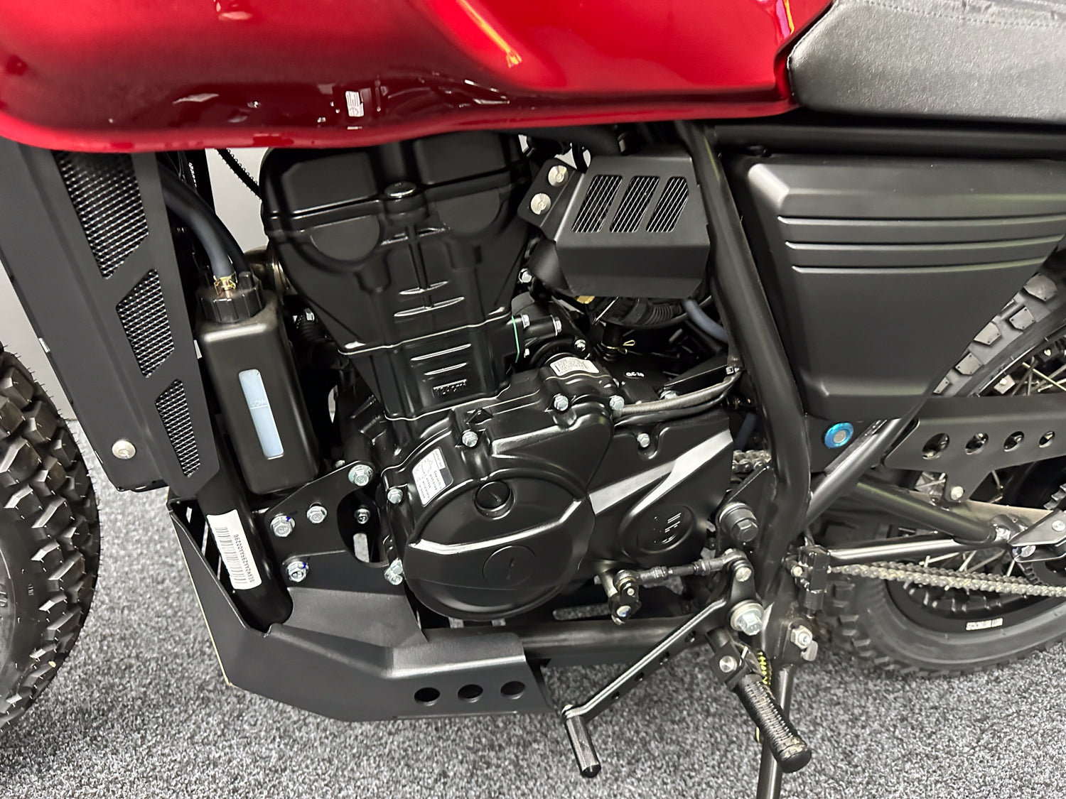 BRAND NEW - MUTT DRK 125