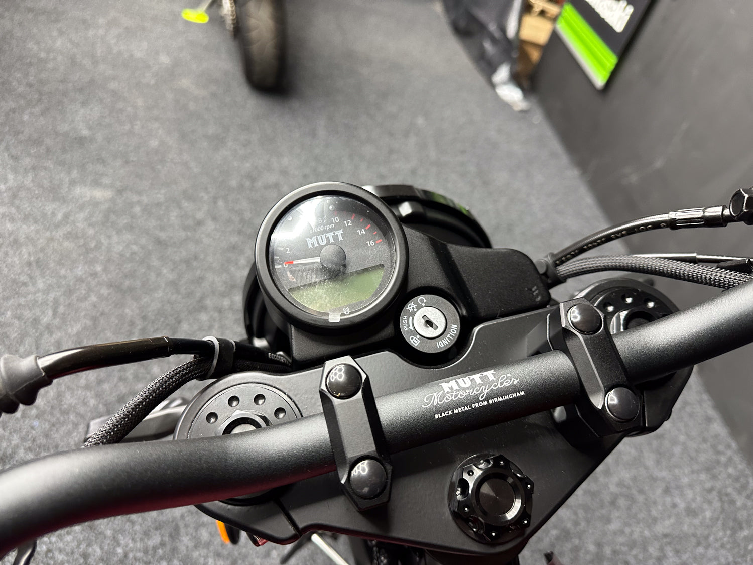 BRAND NEW - MUTT DRK 125