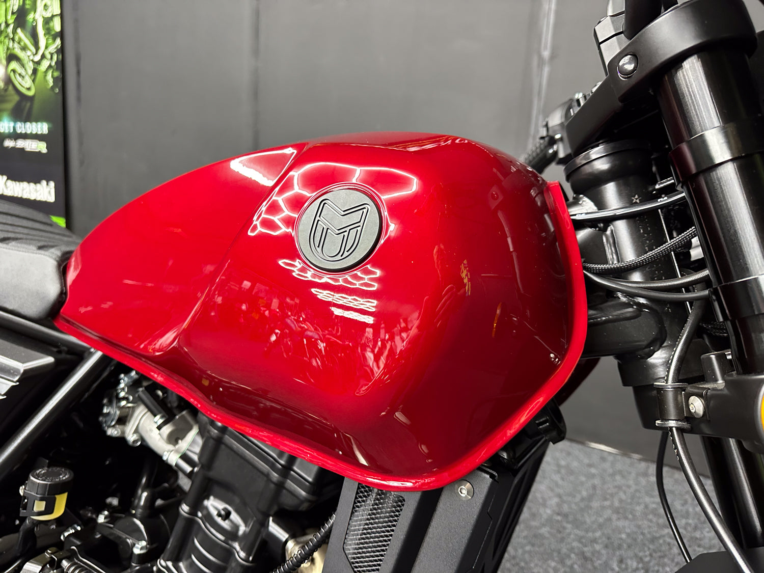 BRAND NEW - MUTT DRK 125