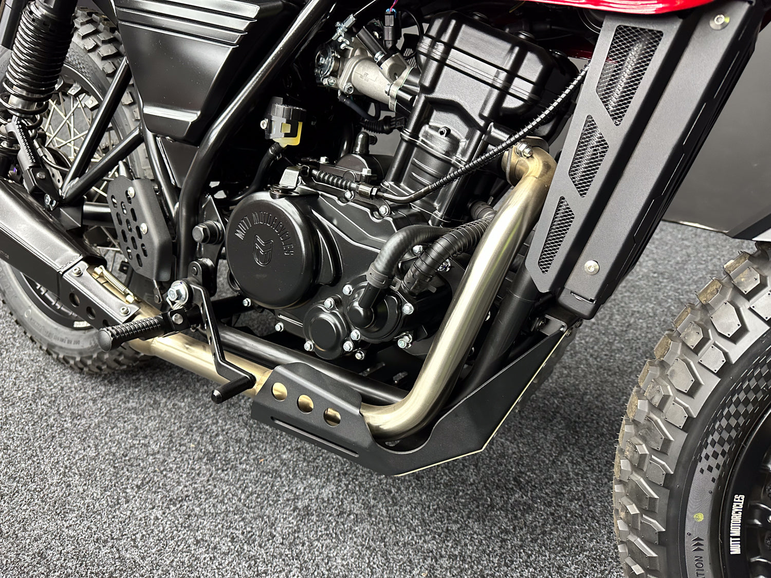 BRAND NEW - MUTT DRK 125