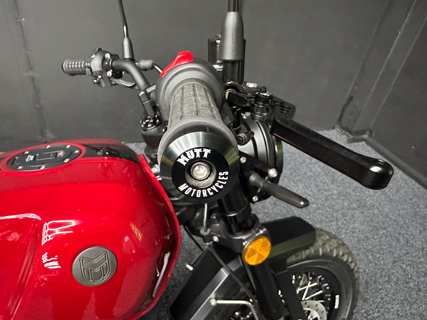 BRAND NEW - MUTT DRK 125