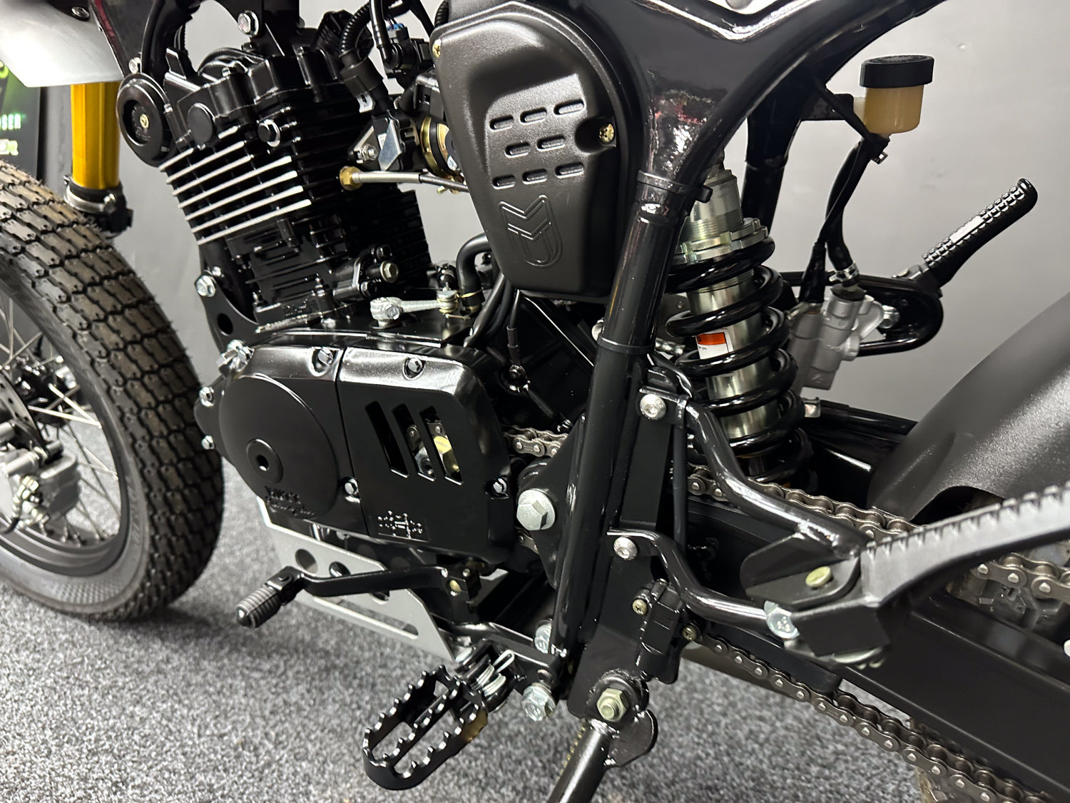 BRAND NEW MUTT RAZORBACK 125