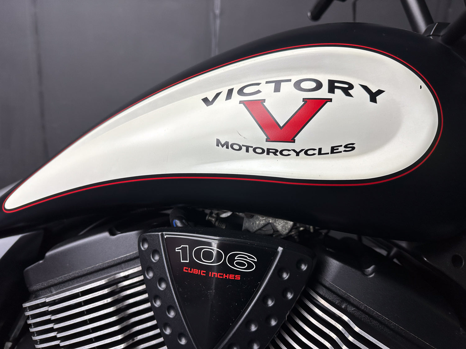2013 VICTORY HIGHBALL