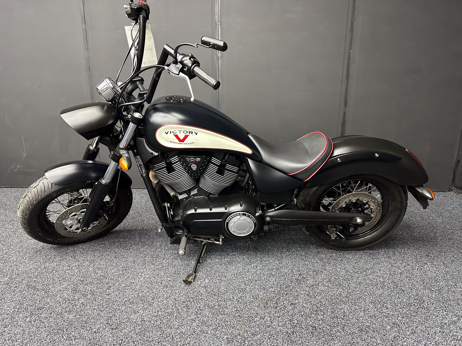 2013 VICTORY HIGHBALL
