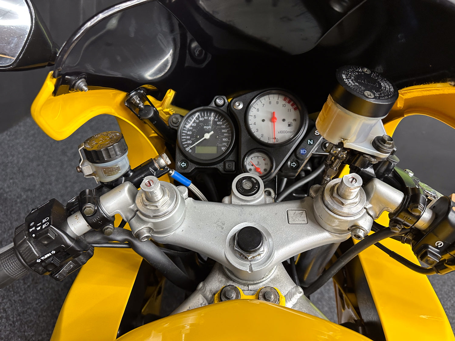 1998 HONDA VTR 1000 FIRESTORM