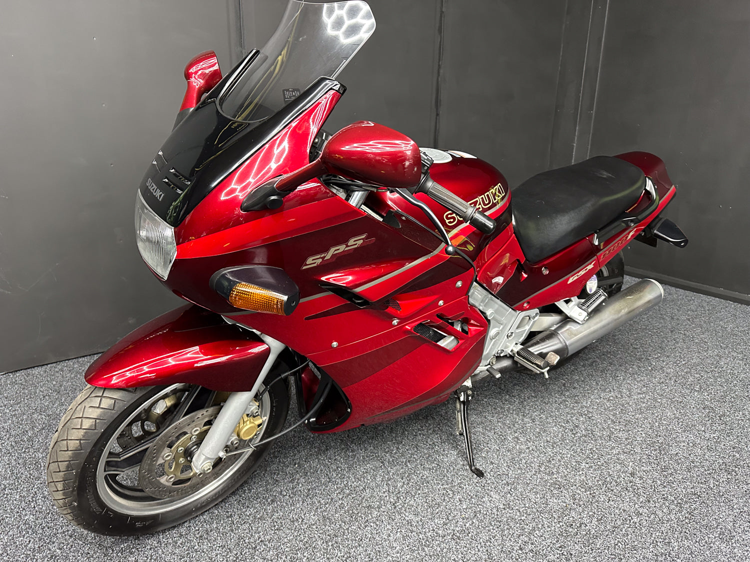 1993 SUZUKI GSXF1100