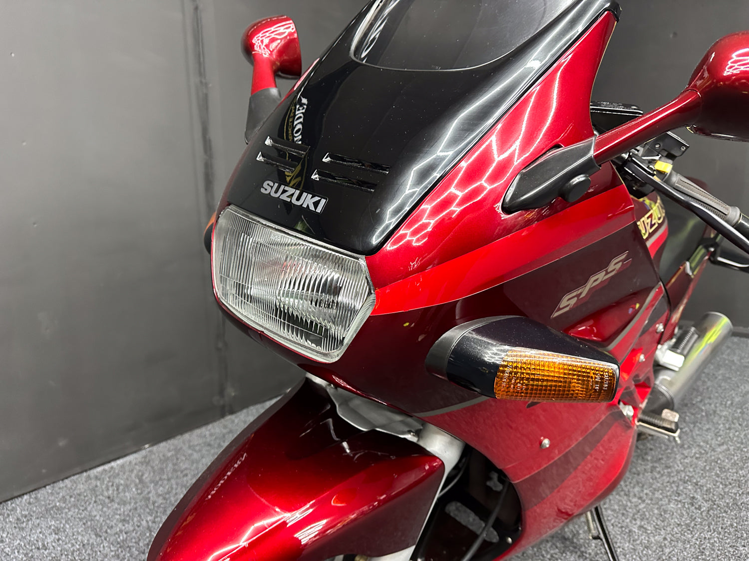 1993 SUZUKI GSXF1100