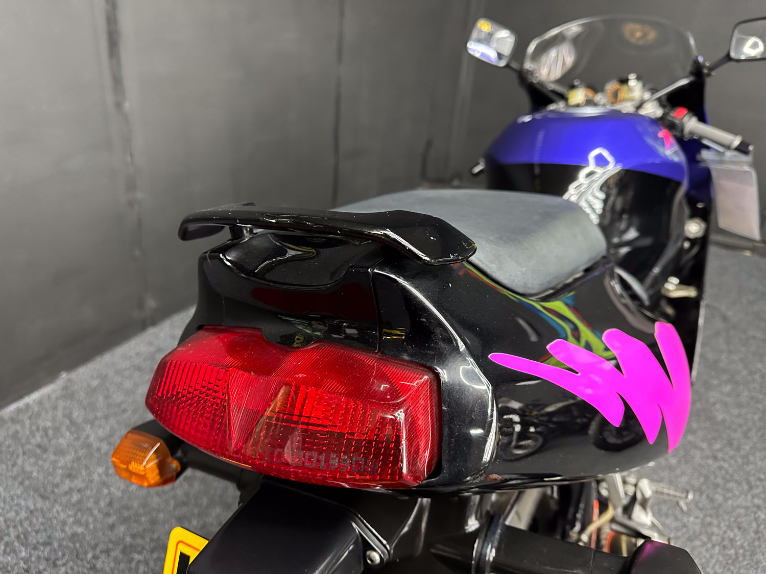 'L' REG KAWASAKI ZXR750