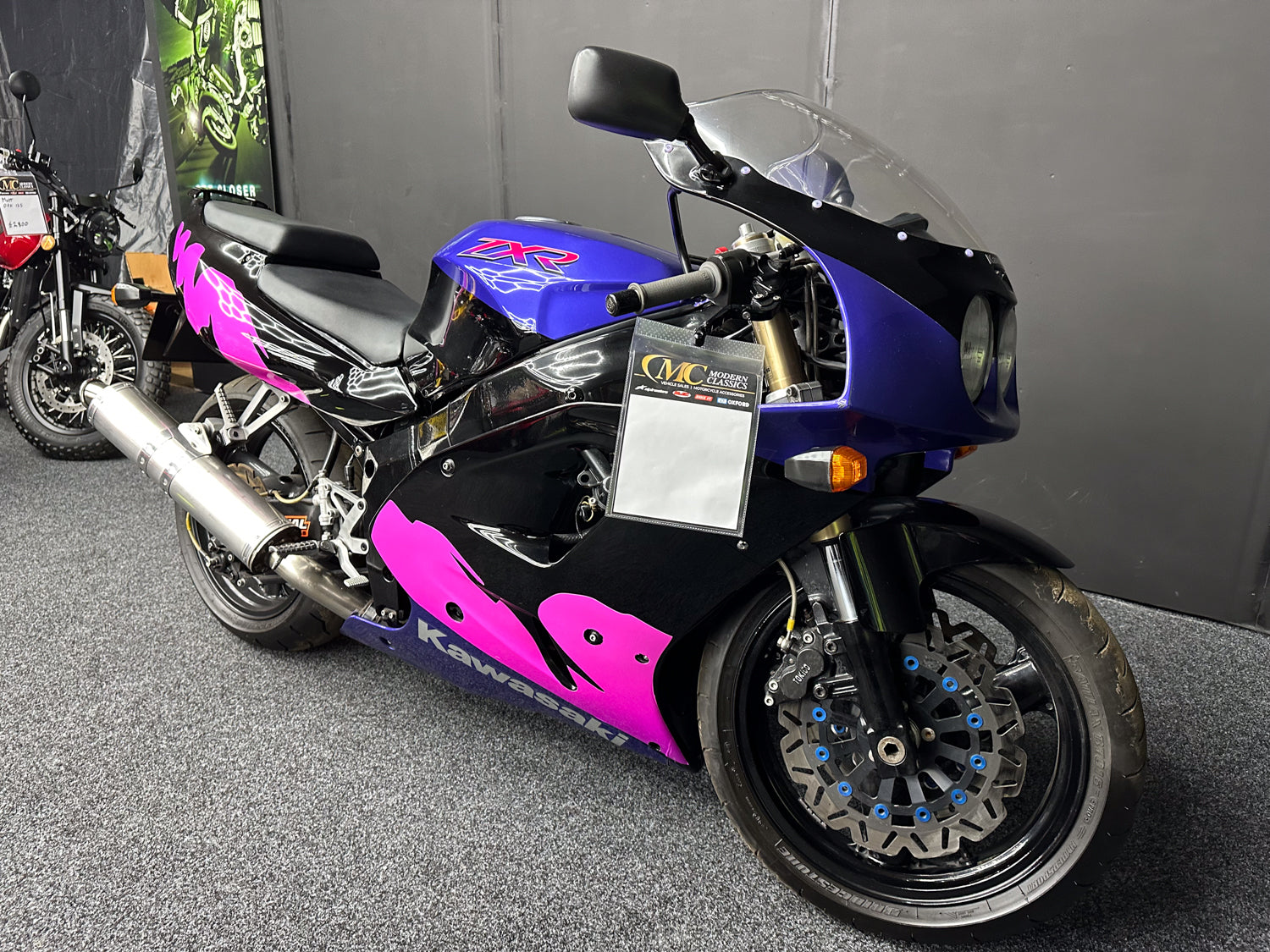 'L' REG KAWASAKI ZXR750