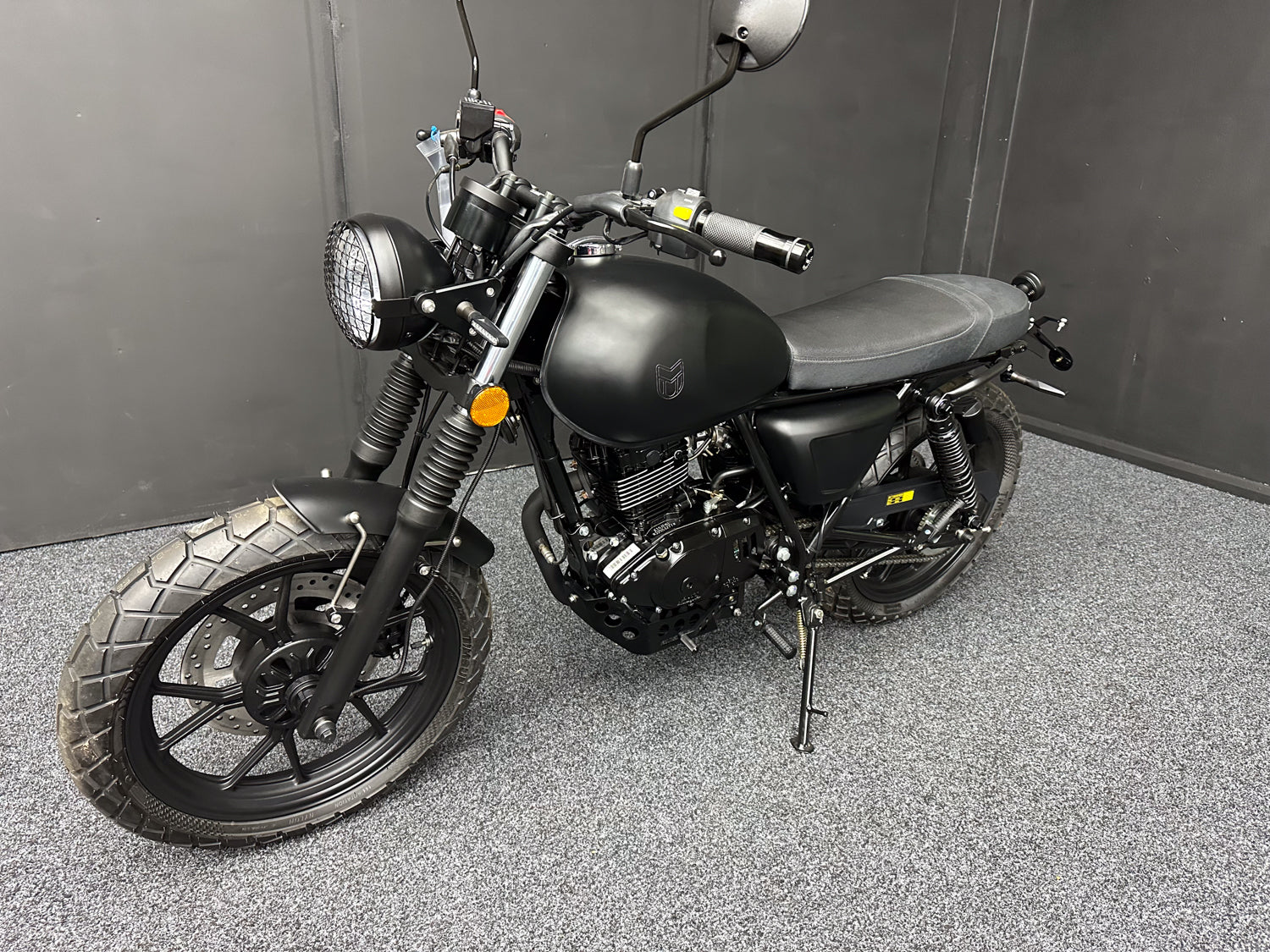 BRAND NEW MUTT FSR125