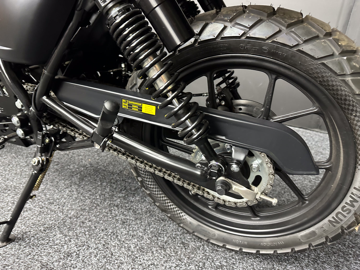 BRAND NEW MUTT FSR125