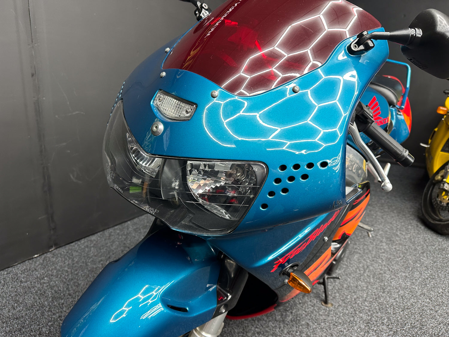 2000 HONDA FIREBLADE 900