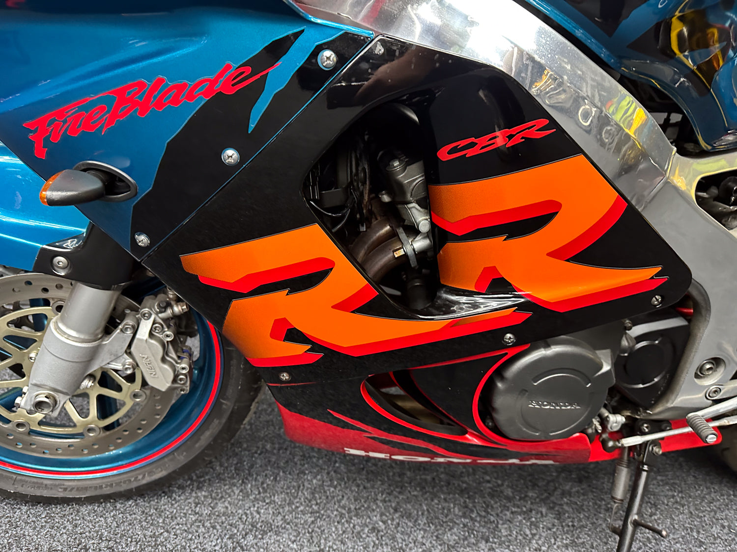 2000 HONDA FIREBLADE 900