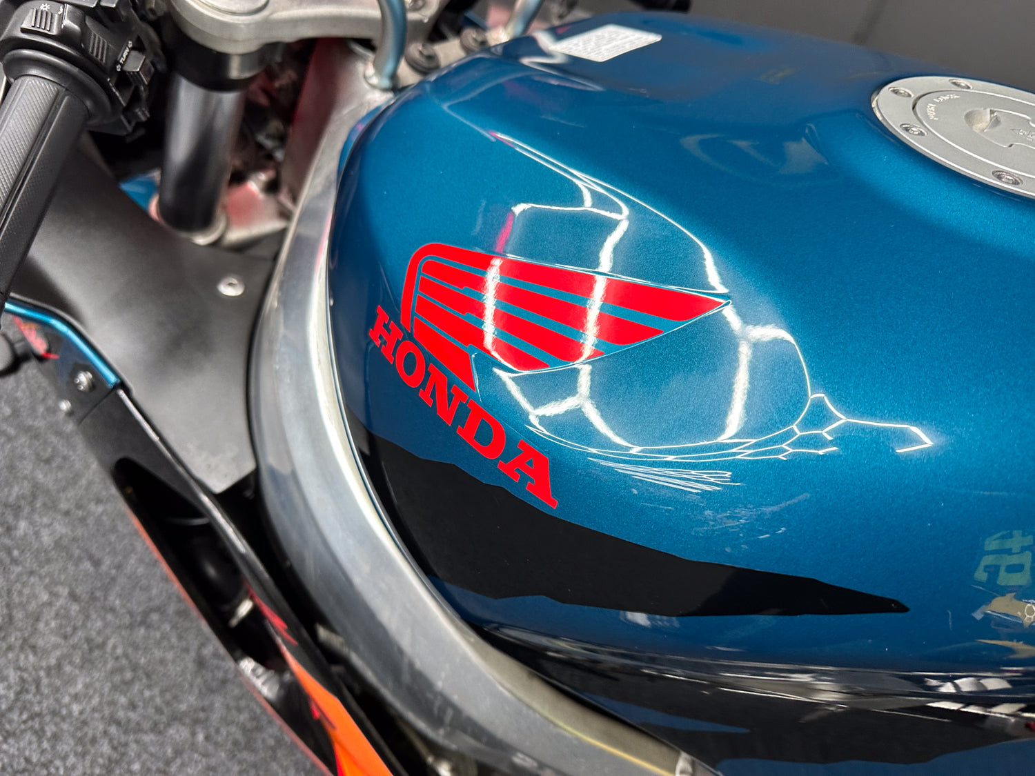 2000 HONDA FIREBLADE 900