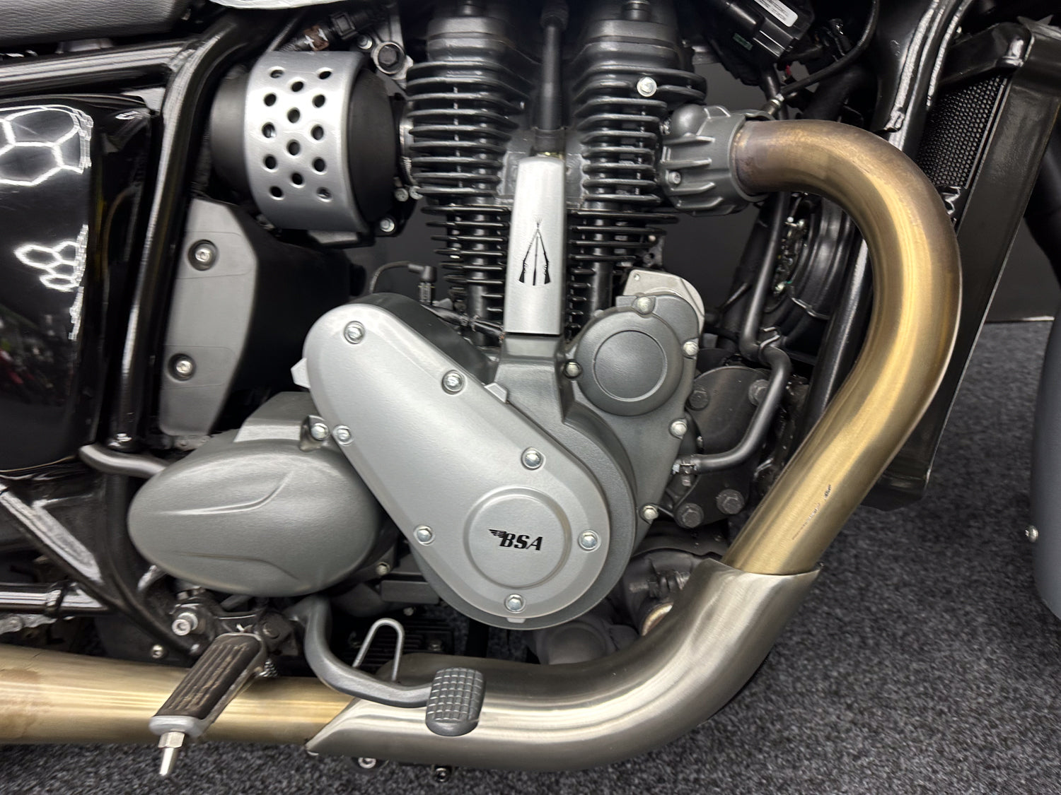 2023 BSA GOLD STAR 650