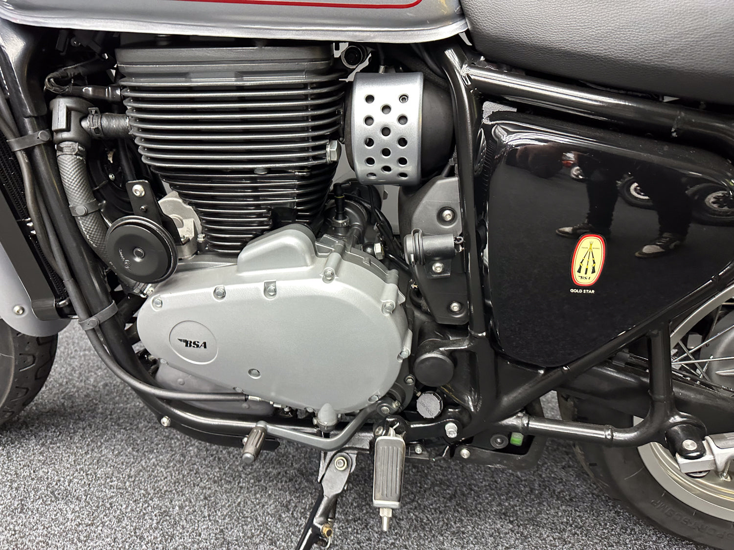 2023 BSA GOLD STAR 650